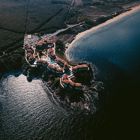 Saint Thomas Village سوزوبول